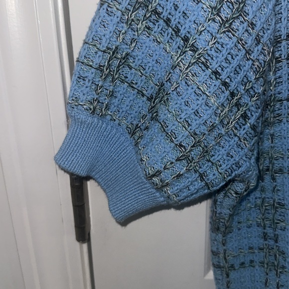 Ann Taylor petites shortsleeved sweater - Picture 3 of 5